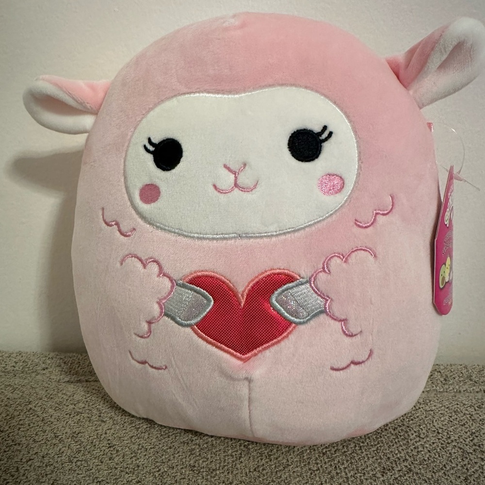 HTF Nwt 🐑 8" Lala The Lamb Squishmallow